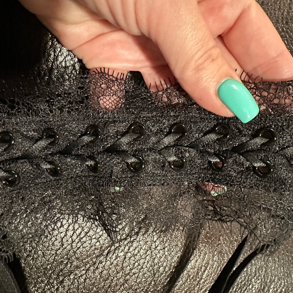 Victoria's Secret Black Lace Racerback So Obsessed - Picture 5 of 9